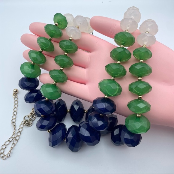 Bold Color Block Statement Necklace Blue Green White Acrylic Beads GoldToneChain - Picture 4 of 7